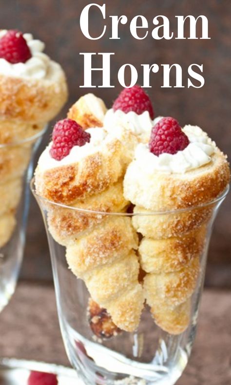 Puff Pastry Cannoli Cones, Creme Filled Pastries, Pastry Horns Recipes, Filling For Cream Horns, Puff Pastry Horns Recipe, Cream Horn Recipe, Homemade Cream Horns, Cream Filled Horns, Flaky Puff Pastry Recipes