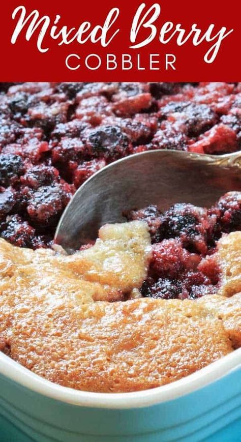 Mixed Berry Desserts, Desserts Cobbler, Mixed Berry Recipes, Triple Berry Cobbler, Skillet Cobbler, Strawberry Cobbler Recipes, Fruit Cobbler Recipe, Raspberry Cobbler, Mixed Berry Cobbler