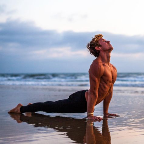 @joshkrameryoga in The Graphic Warrior Compression Pant #yoga #inspiration #aloyoga Photo Yoga, Yoga Relaxation, Yoga Poses For Men, Beautiful Yoga Poses, Upward Facing Dog, Yoga Aesthetic, Bikram Yoga, Pose Yoga, Foto Poses