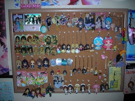 Lucky Star Poster, K On Poster, Pinboard Ideas, Anime Keychains, Star Poster, Arte Grunge, Otaku Room, Tokyo Mew Mew, K On