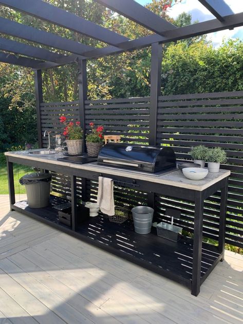 Outdoor Bbq Area, Diy Patio Decor, Outdoor Bbq Kitchen, Cottage Shabby Chic, Backyard Kitchen, Outdoor Kitchen Design Layout, Kitchen Patio, Outdoor Kitchen Patio, Diy Outdoor Kitchen