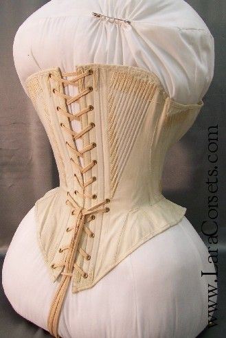 1850's riding corset back. Edwardian Bustle Pad, Edwardian Hip Pad Pattern, Riding Corset, Historical Dress Patterns, Edwardian Combinations, Edwardian Corsets, 1850s Fashion, Sewing Crochet, Victorian Corset