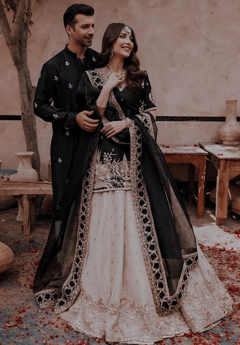 Black Asian Wedding Dress, Black Shadi Dress, Black Nikkah Dress, Pakistani Bridal Wear Black, Black Wedding Outfit Indian, Black Gharara Pakistani Dresses, Black Pakistani Dress Wedding, Black Gharara Designs, Black Pakistani Outfit