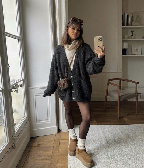 Cardigan Outfit Oversized, Oversized Cardigan Outfits, Oversize Cardigan Outfit, Ultra Aesthetic, Oversized Cardigan Outfit, Cardigan Aesthetic, Winter Mode Outfits, Cozy Fall Outfits, Cold Fits