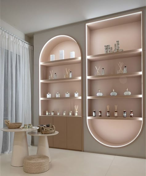 Spa Shelves Decor, Beauty Shops Interior, Beauty Room Interior Design, Make Up Shop Interior Design, Make Up Salon Interior Design, Store Interior Design Boutiques, Art Deco Beauty Salon, Spa And Boutique, Esthetician Room Design