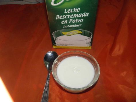 Como hacer leche evaporada casera Glass Of Milk, Cooking Recipes, Milk, Drinks, Glass