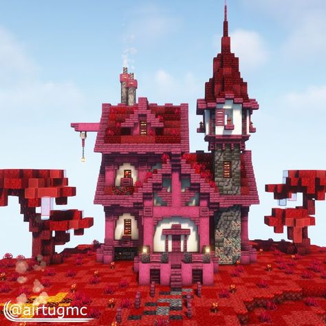 Red Cottage Minecraft, Minecraft House Crimson Wood, Crimson Minecraft House, Crimson House Minecraft, Minecraft Crimson Build, Crimson Wood House Minecraft, Red House Minecraft, Minecraft Crimson House, Red Minecraft Builds