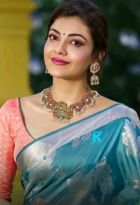 Kajal Agarwal enters Kannappa Jacquard Saree, Jacquard Blouse, Kajal Agarwal, Indian Fashion Saree, Madhuri Dixit, South Actress, Kareena Kapoor, Indian Fashion Dresses, Priyanka Chopra