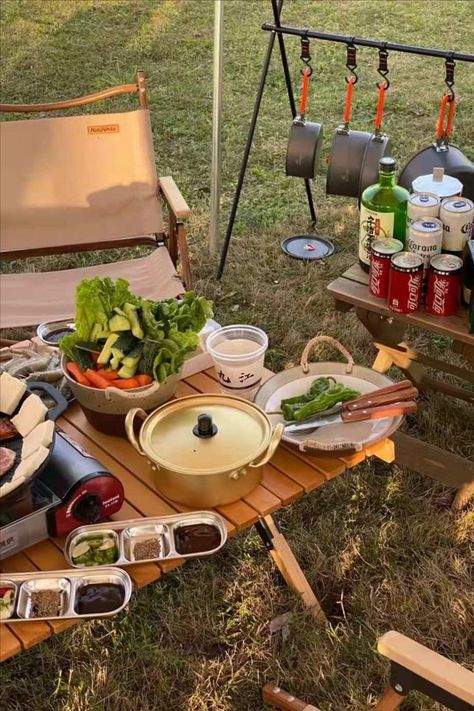 Simple Camping Meals, Camping Lunch Ideas, Camping Dinner Ideas, Easy Camping Food Ideas, Meals For The Family, Campfire Snacks, Best Camping Meals, Cozy Camping, Camping Inspiration