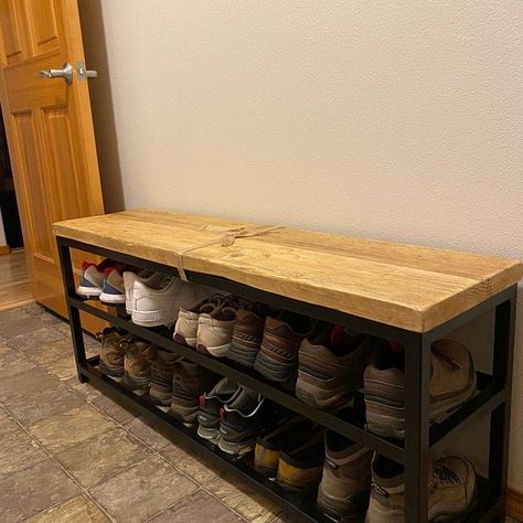 Metal Shoe Rack Ideas, Shoe Rack Cabinet Design, Shoe Rack Metal, Industrial Shoe Rack, Diy Wood Desk, Rustic Shoe Rack, Small Apartment Plans, Interior Design Examples, Cahuita