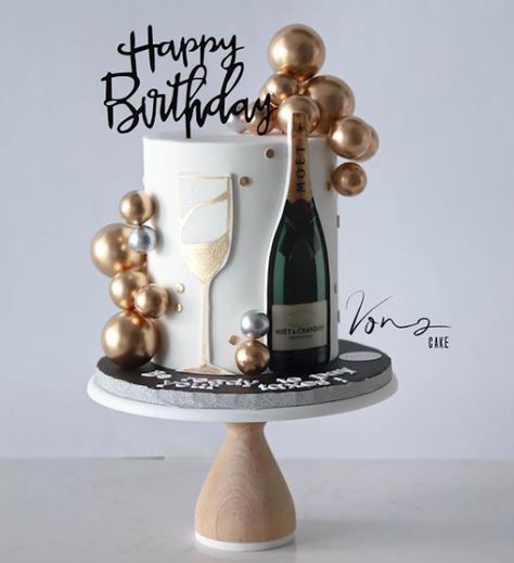 40th Birthday Cake For Women, Elegant Cake Design, 25th Birthday Cakes, Wine Cake, 40th Cake, Champagne Cake, Bottle Cake, 21st Birthday Cakes, Adult Birthday Cakes