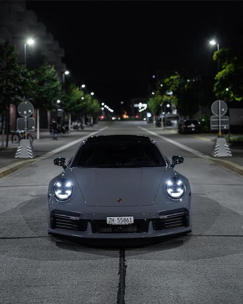 Porche Car, Porsche Aesthetic, Black Porsche, Classy Cars, Fancy Cars, Porsche Cars, Pretty Cars, Aesthetic Painting, Expensive Cars