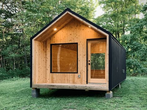 Small Metal Building Homes, Prefab Cabin Kits, Building A Small Cabin, Modular Cabins, Wooden Cabin, Cabin Tiny House, Prefab Cabins, Tiny House Trailer, Modern Tiny House