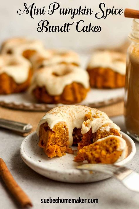 These Mini Pumpkin Spice Bundt Cakes with Maple Icing are perfectly moist, soft, and simple to make. Use a bundtlette pan to bake the sweetest fall cakes that are a wonderful alternative to pumpkin pie! Pumpkin Bundt Cakes, Mini Bunt Cake, Pumpkin Bundt Cake Recipes, Mini Bundt Cakes Recipes, Pumpkin Bundt, Cake Calories, Pumpkin Bundt Cake, Mini Bundt, Pumpkin Spice Cake