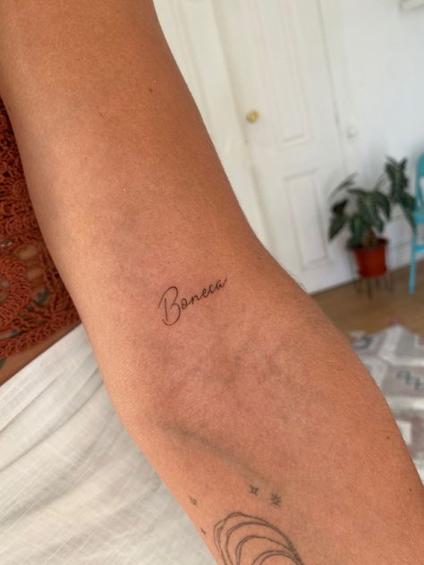 Pretty Portuguese Words, Portuguese Word Tattoo, Portuguese Writing Tattoo, Small Portuguese Tattoos, Nickname Tattoo Ideas, Tattoo In Portuguese, Portuguese Quotes Tattoo, Portuguese Words Tattoo, Portugal Inspired Tattoo