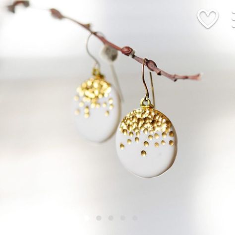 nothing I love more than selling out of these specially designed 22k gold porcelain sparklers ❤ (from the #porcelainandstone etsy shop) Joululahjat Diy, Cercei Din Lut Polimeric, Diy Jewelry To Sell, Ceramic Jewellery, Sweet Earrings, Porcelain Earrings, Polymer Clay Jewelry Diy, Ceramic Earring, Polymer Jewelry