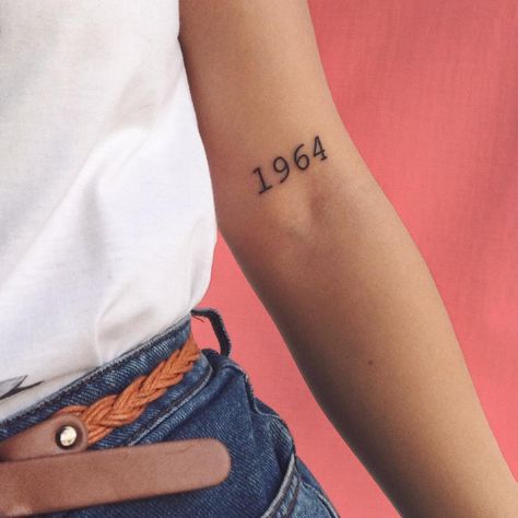 Whether you have a special lucky number, a significant date, or a set of coordinates close to your heart, you may want to consider these digits when getting Date Tattoos, Number Tattoos, Shape Tattoo, Disney Tattoo, Arrow Tattoo, Diy Tattoo, Tattoos For Daughters, Disney Tattoos, Pattern Tattoo