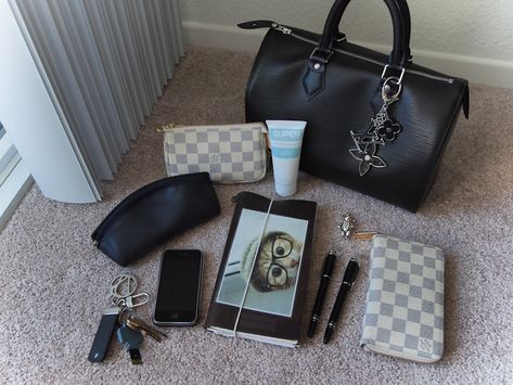 What's In My Purse, What's In My Bag, Inside My Bag, Whats In Your Purse, Coach Clutch, Maui Jim Sunglasses, Handbag Essentials, Midori Travelers Notebook, Lv Purse