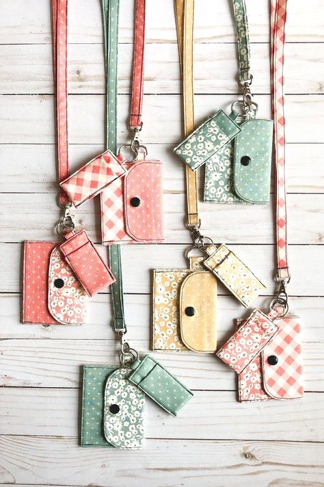 Sew Lanyard Diy, Sewing Projects For Organization, Lanyard Wallet Pattern, 5 Minute Sewing Projects, Wallet Tutorial Free Pattern, Mini Wallet Pattern, Mini Wallet Pattern Free, Reusable Sewing Projects, Simple Sewing Projects To Sell