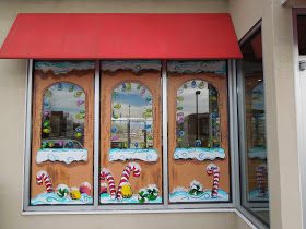 Brushes and Paints: Welcome! Your very own gingerbread house... Painted Window Art, Painting On Glass Windows, Outdoor Christmas Diy, Holiday Window Display, Christmas Window Painting, Gingerbread House Christmas, Window Mural, Christmas Yard Art, Winter Window