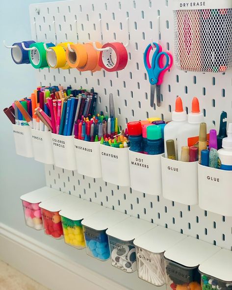 From pegboards to drawers to carts, arts and crafts supplies are all sorted and ready for creativity to flow 🎨✂️ Swipe through for organization inspiration ✨ #artsandcrafts #craftorganization #charlottehomes Kids Art Corner, Rangement Art, Lake Ideas, Kids Desk, Art Supply Organization, Homeschool Room, Xmas 2024, Extension Ideas, Craft Desk