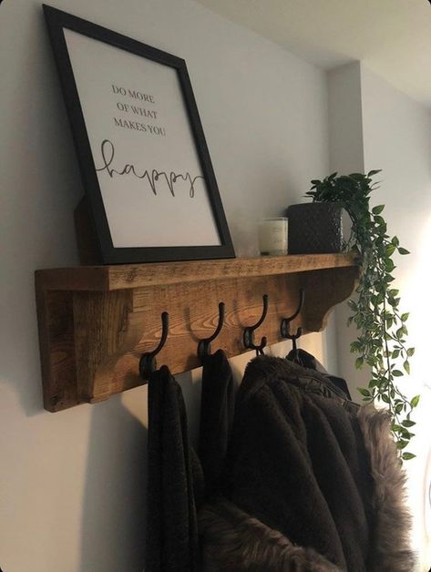 Flat Hallway Ideas, Coat Hooks Hallway, Pallet Coat Racks, Black Coat Hooks, Vintage Eclectic Home, Coat Hook Shelf, Rustic Wood Candle Holders, Country Living Decor, Coat Rack With Shelf