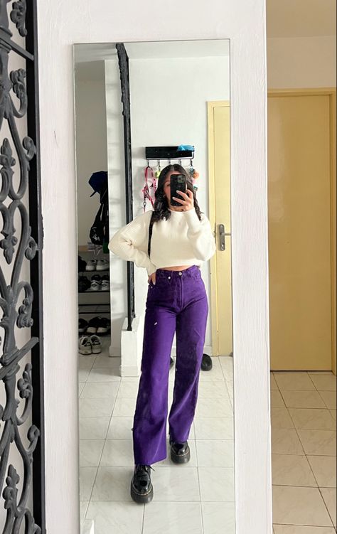 Purple Jeans Outfit Winter, Wide Leg Purple Pants Outfit, Purple Denim Pants Outfit, Purple Wide Leg Pants Outfit, How To Style Purple Pants, Purple Sweater Outfit Winter, Purple Trousers Outfit, Purple Jeans Outfit, Purple Sweater Outfit