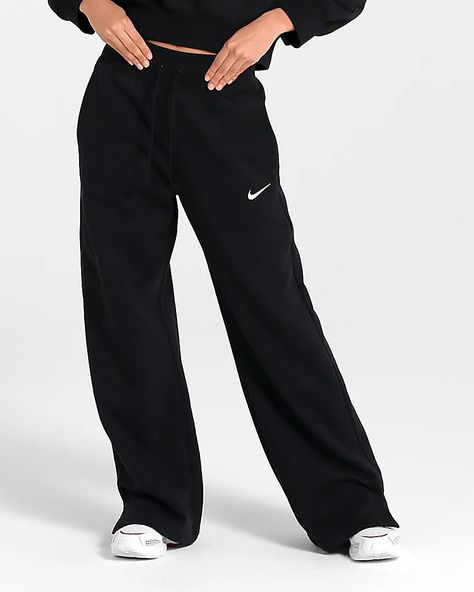 Nike Sportswear Phoenix Fleece Women's High-Waisted Wide-Leg Sweatpants. Nike.com Nike Sweatpants Outfit, Wide Leg Sweatpants Outfit, Nike Running Pants, Black Nike Sweatpants, Nike Sportswear Phoenix Fleece, Cute Sweatpants, Sport Nike, Sweatpants Outfit, Women's Sportswear