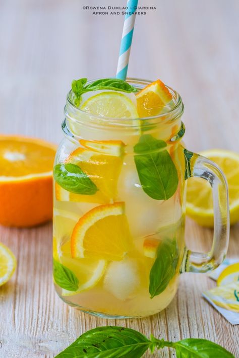 Citrus Party, True Lemon, Lemon Juice Benefits, Fruit Infused Water Recipes, Lemon Health Benefits, Lemon Water Benefits, Drink Recipes Nonalcoholic, Infused Water Recipes, Fruit Infused Water