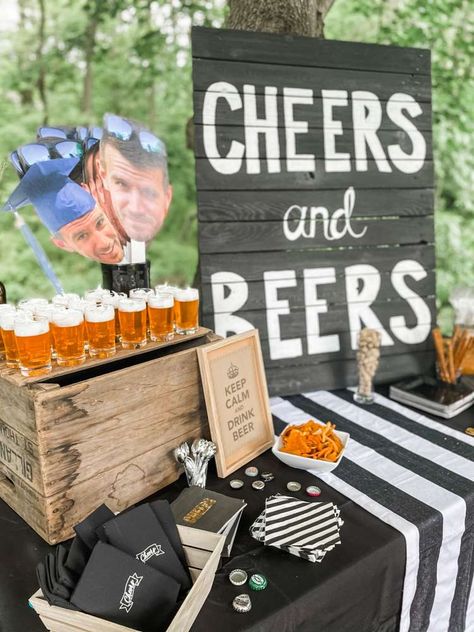 Cheers And Beers To 40 Years, Beer Birthday Party, College Graduation Party, Adult Party Themes, 30th Birthday Decorations, College Graduation Parties, Fun Party Themes, Beer Theme, Beer Birthday