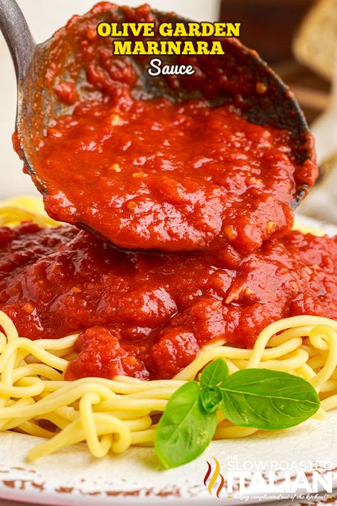 Olive Garden Marinara Sauce Recipe, Olive Garden Marinara Sauce, Garden Marinara Sauce, Marina Sauce, Slow Roasted Italian, Easy Pasta Sauce, Olive Garden Recipes, Marinara Sauce Recipe, Spaghetti Sauce Recipe