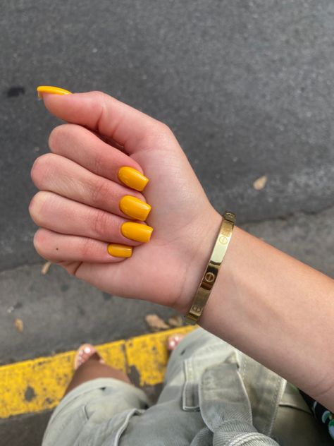 Yellow Nails Mustard, Honey Nails Color, Yellow Nail Polish Ideas, Mustard Colored Nails, Mustard Nails Acrylic, Yellow Mustard Nails, Gold Yellow Nails, Mustard Yellow Acrylic Nails, Mustard Color Nails