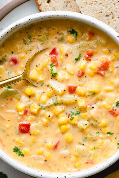 This vegan corn chowder recipe is the perfect comfort food! It's hearty, creamy, and packed full of flavor. Best of all, it's easy to make and requires just a few simple ingredients. You won't be disappointed! #veganchowder #cornchowder Vegetarian Corn Chowder Recipe, Vegan Chowder Recipes, Vegetarian Corn Chowder, Vegan Chowder, Creamy Corn Chowder, Corn Chowder Soup, Vegan Corn Chowder, Easy Vegan Soup, Corn Chowder Recipe