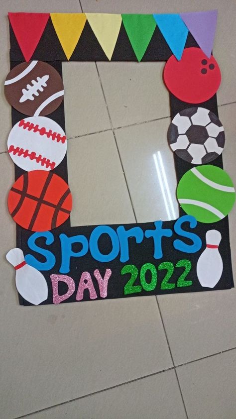 Sports Day Board Decoration, Summer Olympics Crafts, Sports Day Activities, Sports Day Decoration, Sport Themed Crafts, Kids Olympics, Olympic Crafts, School Board Decoration, Preschool Arts And Crafts