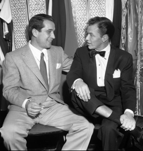 Perry Como & Frank Sinatra Vintage Actors, Fatherless Behavior, Perry Como, King Of The World, Lauren Bacall, Humphrey Bogart, Chandler Bing, Music Taste, Dean Martin