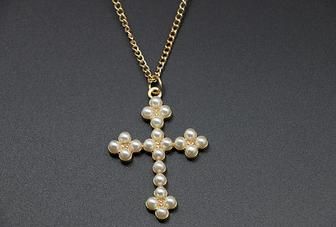 Beaded Cross Diy, Beaded Cross Necklace Diy, Diy Cross Pendant, Diy Cross Jewelry, Elegant Cross Necklaces For Jewelry Making, Pearl Cross Pendant Jewelry, Pearl Cross Pendant, Beaded Cross Tutorial, Diy Cross Necklace