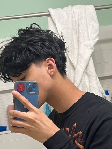 Taper Fade Short Hair, Haircut Selfie, Photo Hijab, Asian Man Haircut, Mens Haircuts Short Hair, Guy Haircuts Long, Men Haircut Curly Hair, Asian Haircut, Taper Fade Haircut