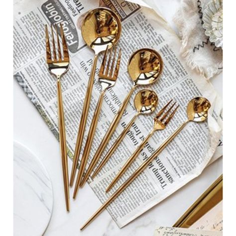 Golden Color 304 Stainless Steel Cutlery Steak Western Tableware Cutlery Four -piece Household spoon fork set Cheap Dinnerware Sets, Black Flatware, Cutlery Set Stainless Steel, Gold Spoon, Spoon Gifts, Silver Cutlery, Stainless Steel Cutlery, Silver Flatware, Forks And Spoons