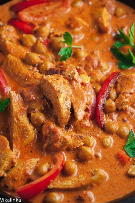 Chickpeas Meals, Chickpea Paprikash, Chicken Paprikash Recipe, Vikalinka Recipes, Chicken Breast Curry, Paprikash Recipe, Meals Chicken, Chicken Chickpea, Chicken Paprikash