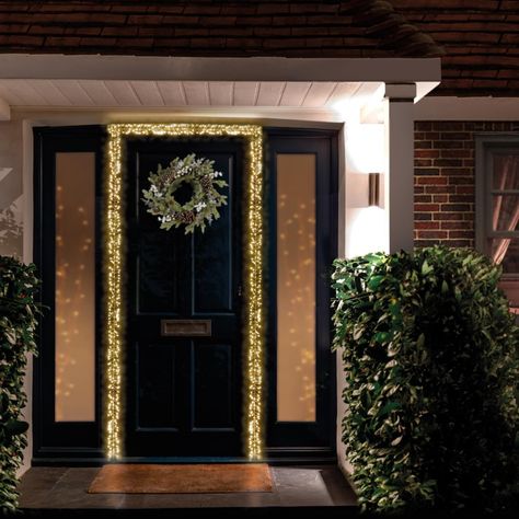 Cluster Lights, Door Frames, Christmas Front Doors, Unique Christmas Decorations, Led Christmas Lights, Christmas String Lights, Outdoor Christmas Lights, White Led Lights, String Lights Outdoor