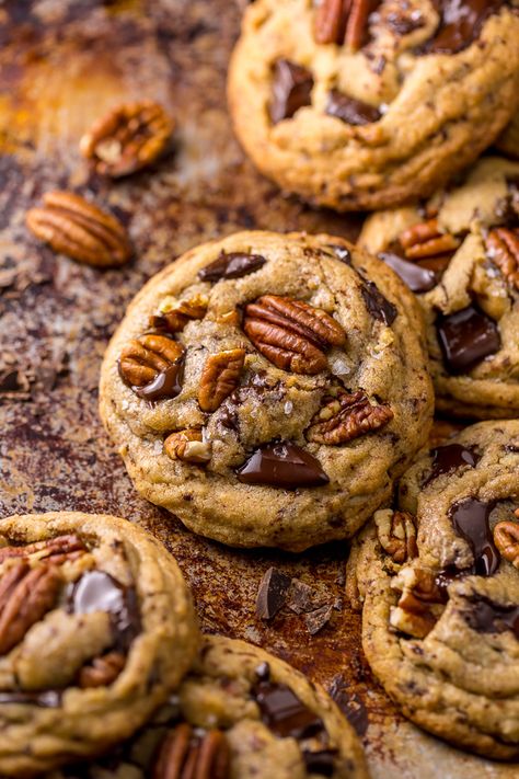 Brown Butter Bourbon Pecan Chocolate Chunk Cookies - Baker by Nature Flavors That Go Well Together, Boozy Cookie Recipes, Boozy Cookies, Boozy Sweets, Brown Butter Bourbon, Butter Bourbon, Pecan Chocolate, Baker By Nature, Butter Pecan Cookies