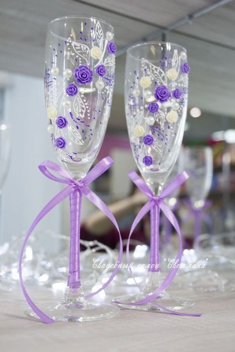 Purple Champagne Glasses, Quince Copas Ideas, Quinceanera Glasses, Royal Blue Quinceanera Theme, Blue Quinceanera Theme, Lavender Quinceanera Dresses, Glass Decor Ideas, Sweet 15 Party Ideas, Quinceanera Centerpieces