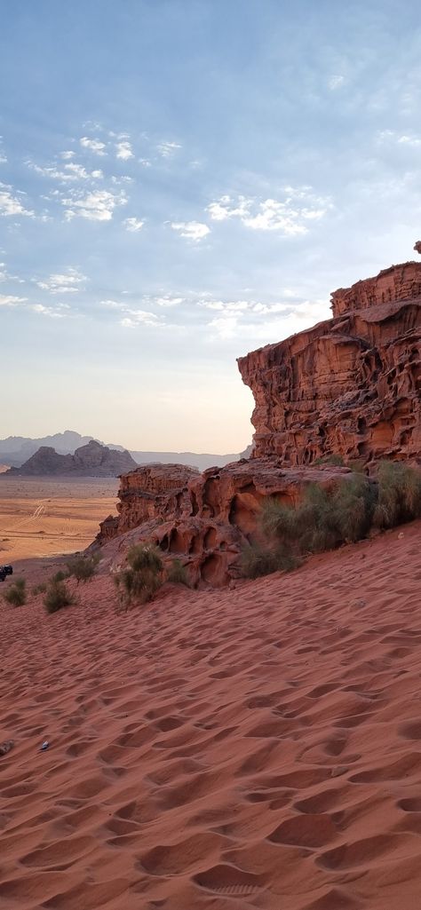 Amazing scene in wadi rum, Jordan Jordan Place, Ancient Aesthetic, Wadi Rum Jordan, Jordan Country, Jordan Photos, Wadi Rum, Promised Land, Pretty Landscapes, World Of Color