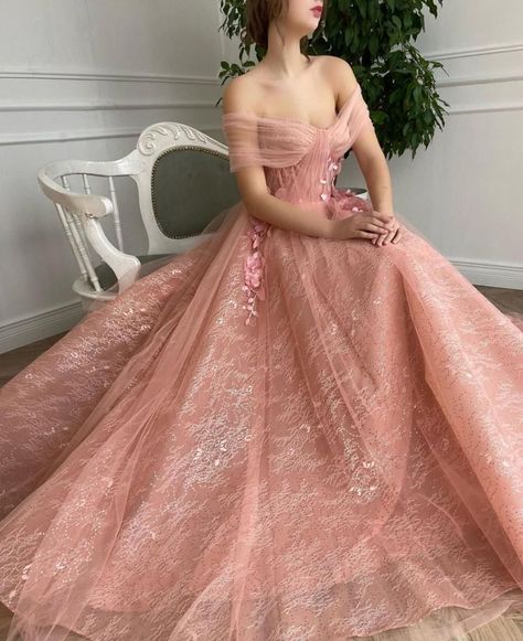 Looking for the perfect non-white wedding dress? We've rounded up 30 stunning bridal gowns in every hue of pink in every style & budget. Kain Tile, Ethereal Gown, Formal Wedding Party, Prom Dresses Off The Shoulder, Tulle Prom Dresses, Prom Dresses Formal, Lace Pocket, Lace Prom Dress, فستان سهرة