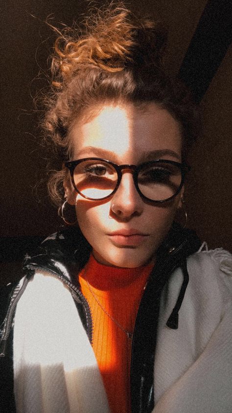 Glasses And Nose Piercing, Nose Earrings, Girls With Glasses, Dove Cameron, Aesthetic Grunge, Nose Piercing, Grunge Fashion, Glasses Frames, Amazon Fashion