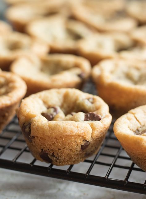 Chocolate Chip Cookie Bites | The Cook's Treat Chocolate Chip Cookie Cups, Dessert Thermomix, Brown Butter Chocolate Chip Cookies, Chewy Cookies, Browned Butter, Chewy Chocolate Chip, Chewy Chocolate Chip Cookies, Cookie Cups, Butter Chocolate