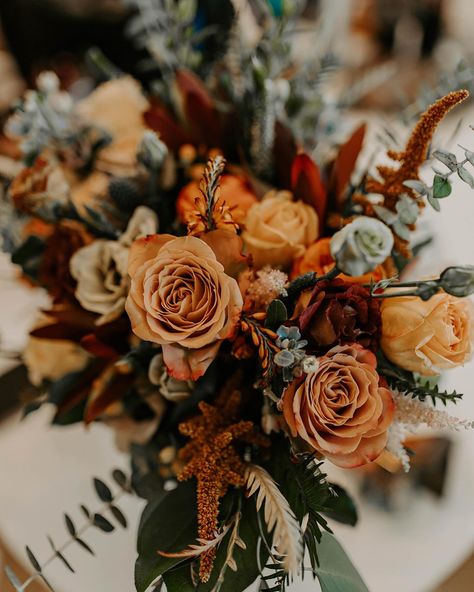 Alex & Tyler’s ethrel wedding decor was exquisite and surrounded by organic tones of oranges, reds, white, and hints of blue. Let us help you create unforgettable moments today! . . . . . Planning + Design: @theyellowrose.weddings Photography: @ashleysteinphoto Signage: @theyellowrose.weddings Catering: @amandascateringnc Bar: @hiwirebrewing_avl Venue: @theeventspace_avl Florals: @shadygroveflowers Hair & Makeup: @annawbeauty Live Music: @carolinamusicplanner Rentals: @theyellowrose.weddin... Ethereal Wedding Decor, Ethereal Wedding Theme, Yellow Rose Wedding, Harvest Dinner, Yellow Wedding Theme, Indian Wedding Planner, Bohemian Wedding Inspiration, Fall Flower Arrangements, Wedding Themes Fall