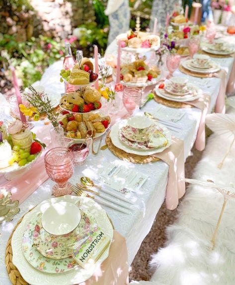 Set Table For Tea Party, High Tea Party Set Up, Afternoon Tea Engagement Party, High Tea Tablescape, Tea Party Ideas Adults, Afternoon Tea Place Setting, High Tea Set Up Ideas, French Tea Party Bridal Shower Ideas, High Tea Party Table Settings