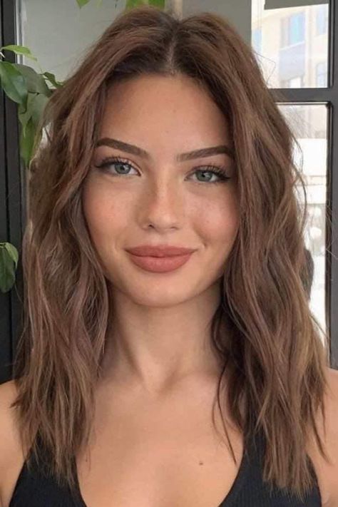 Brunette Balayage Hair Copper, Hair Copper Brown, Chestnut Brown Hair With Highlights, Sun Kissed Brown Hair, Lighter Brown Hair Color, Chestnut Brown Hair Color, Lighter Brown Hair, Highlights Brunette, Balayage Hair Copper