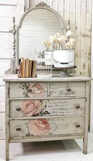 Muebles Shabby Chic, Shabby Chic Office, Shabby Chic Vanity, Shabby Chic Sofa, Cottage Shabby Chic, Chic Interior Design, Shabby Chic Living, Shabby Chic Room, Shabby Chic Dresser